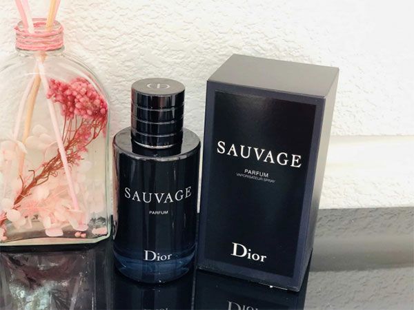 M&ugrave;i hương nước hoa Dior sauvage Parfum